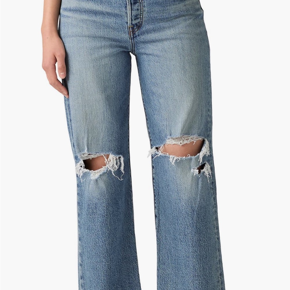 Levi's Ribcage Ripped High Waist Ankle Jeans
